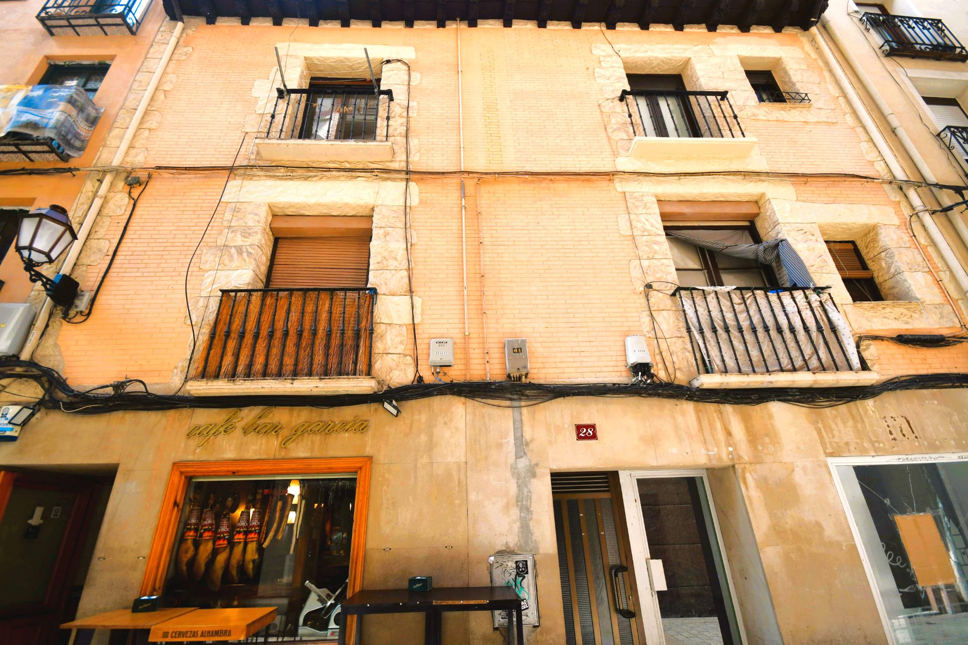 Vista exterior de Pis en venda en  Logroño amb Balcó