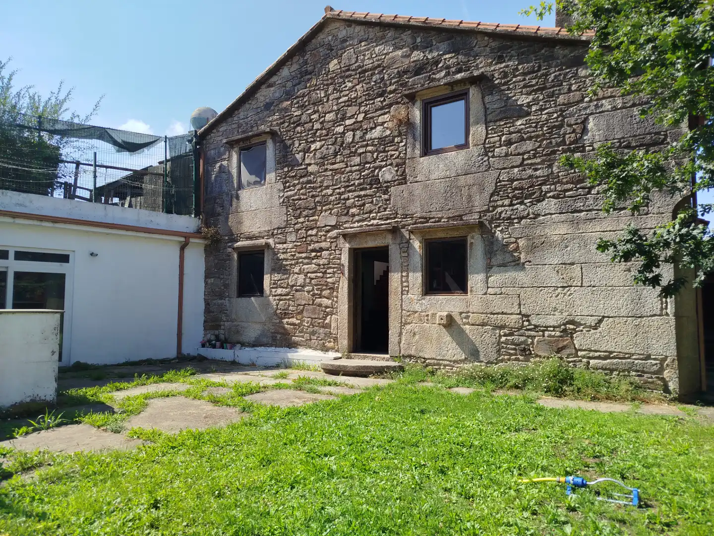 Vista exterior de Finca rústica en venda en Vimianzo amb Calefacció, Jardí privat i Terrassa