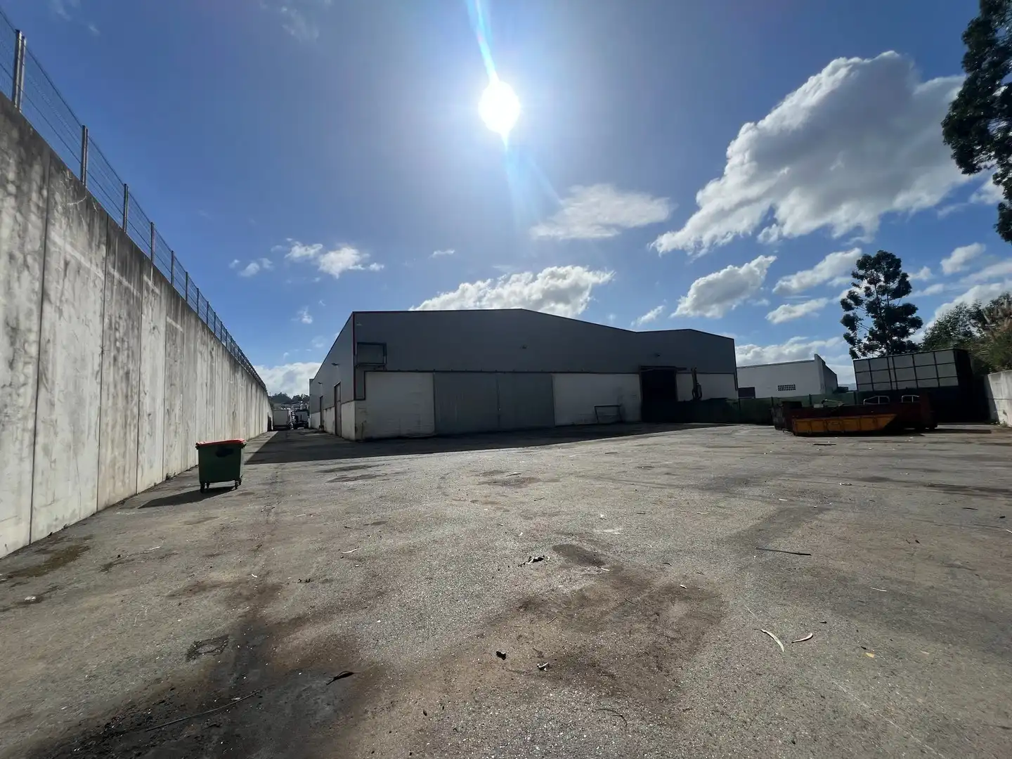 Vista exterior de Nave industrial de alquiler en Cambre , A Coruña