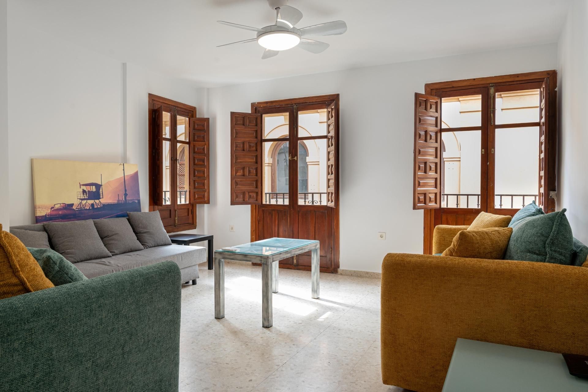 Sala de estar de Piso de alquiler en  Granada Capital con Aire acondicionado y Amueblado