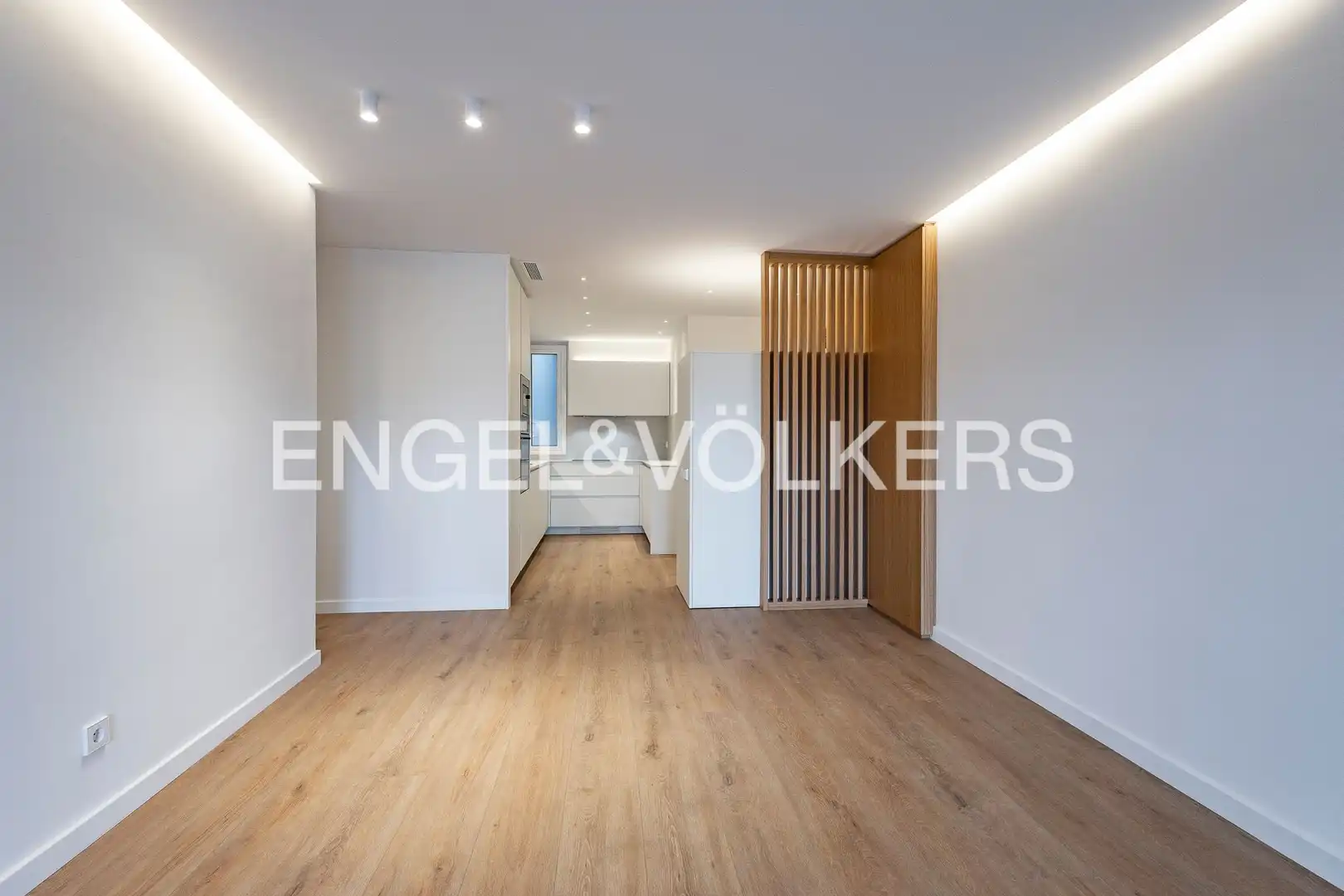 Piso en venta en Barcelona con Aire acondicionado, Calefacción y Balcón