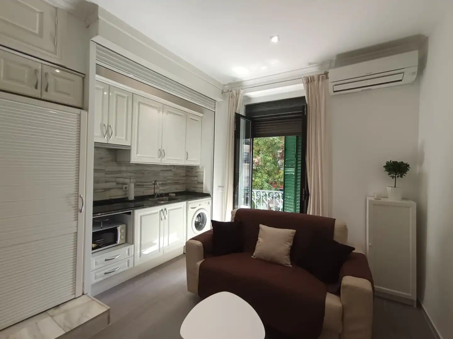 Küche von Wohnung zur Miete in Madrid mit Klimaanlage, Heizung und Balkon