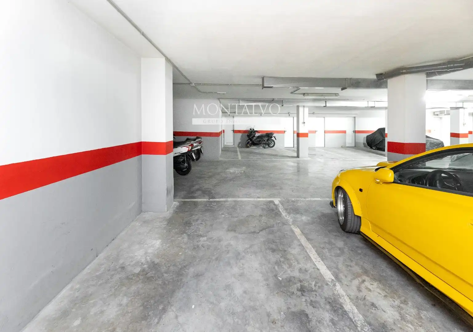 Parkplatz von Garage zum Verkauf in Atarfe