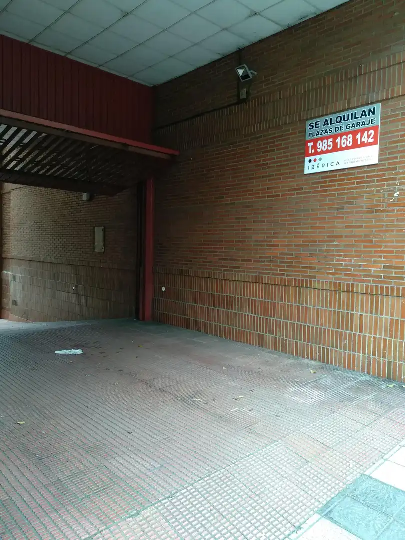 Garage for rent in N/A, -1, Centro