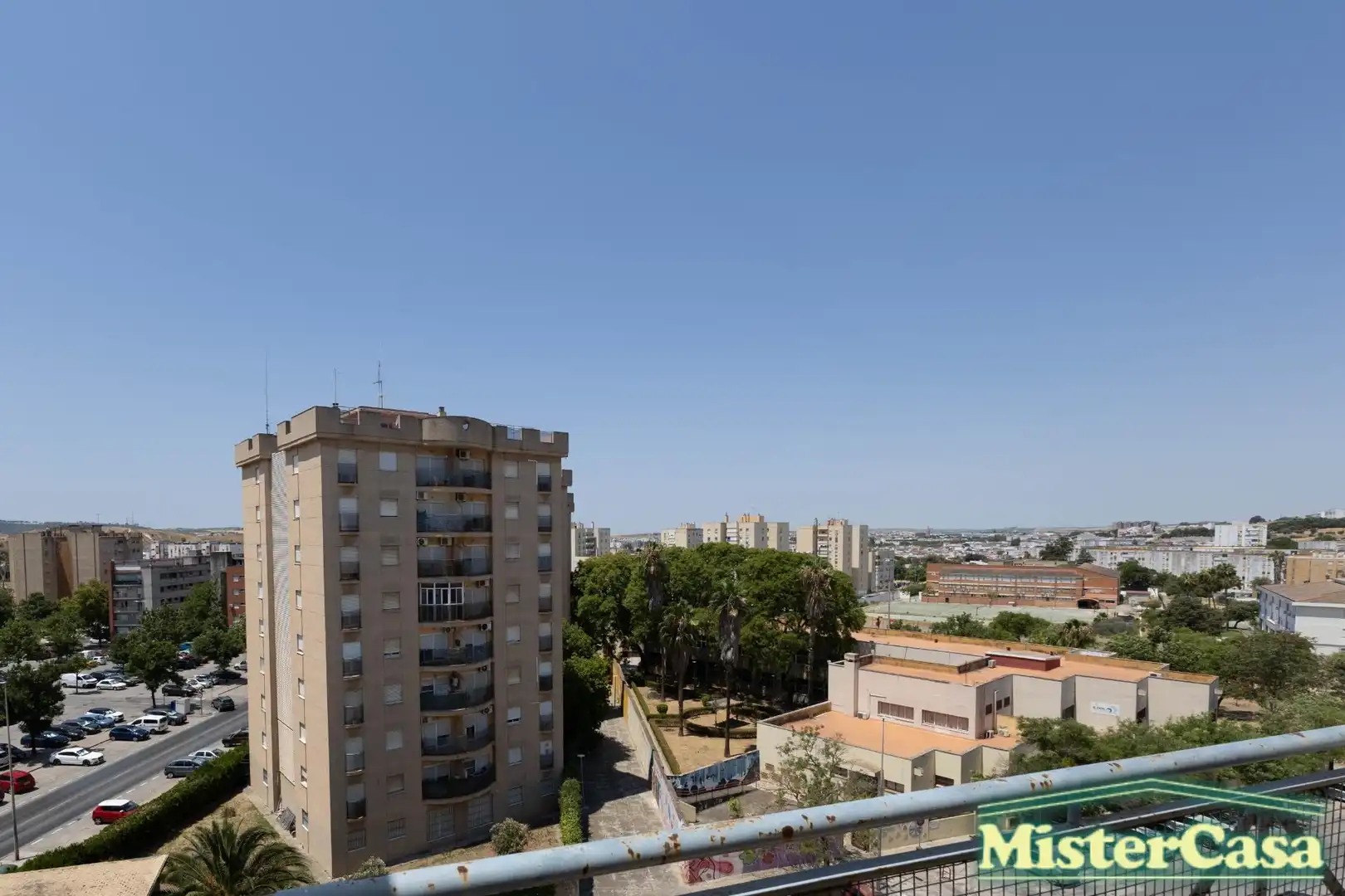Vista exterior de Pis en venda en Jerez de la Frontera amb Aire condicionat, Terrassa i Balcó