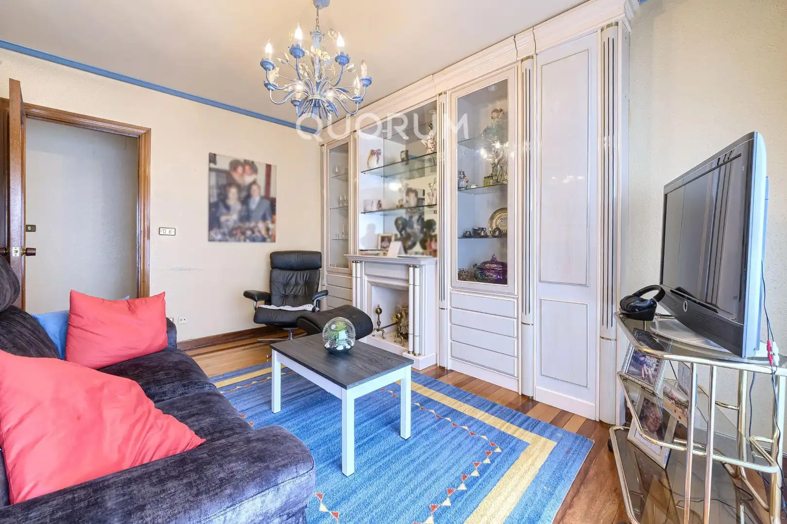 Sala de estar de Piso en venta en Basauri  con Calefacción, Terraza y Amueblado