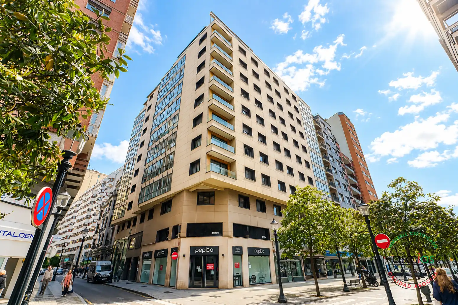 Vista exterior de Piso en venta en Gijón  con Calefacción, Parquet y Terraza