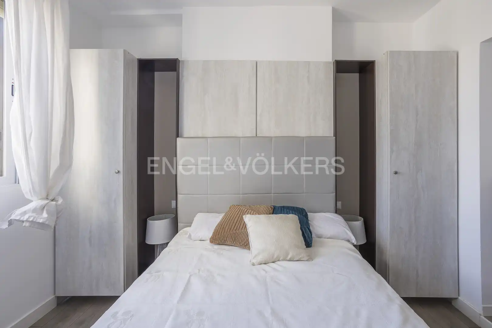 Bedroom of Flat for rent in Madrid  with Air Conditioner, Heating and Furnished