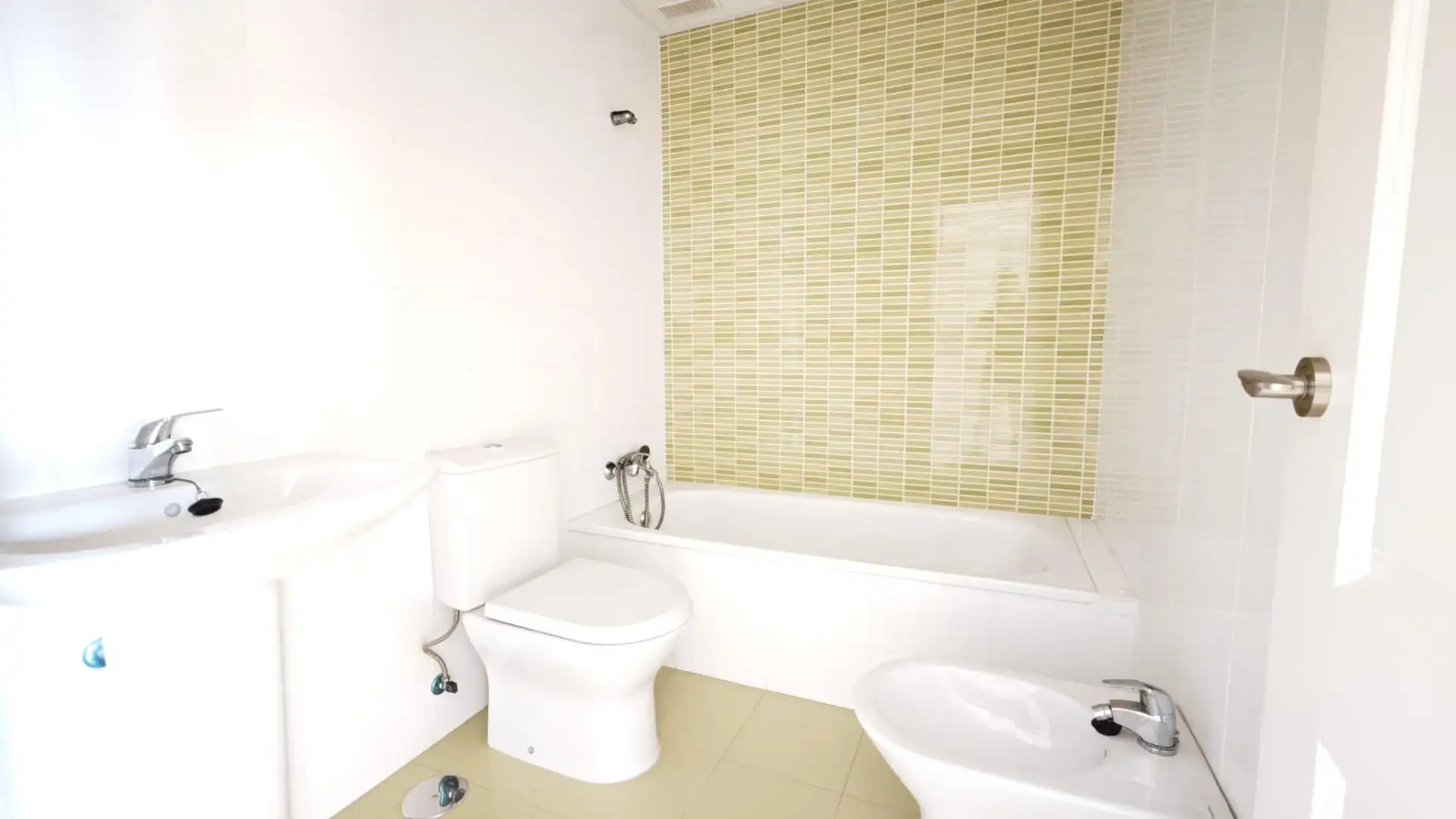 Bathroom of Flat for sale in Chiclana de la Frontera  with Terrace
