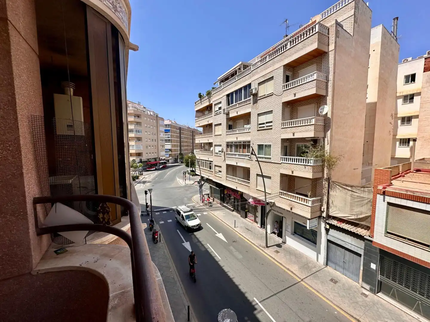 Vista exterior de Apartamento en venta en Torrevieja con Aire acondicionado, Jardín privado y Amueblado
