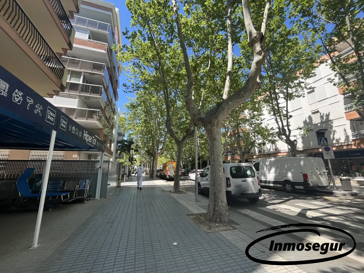 Außenansicht von Geschaftsraum zur Miete in Salou mit Klimaanlage und Terrasse