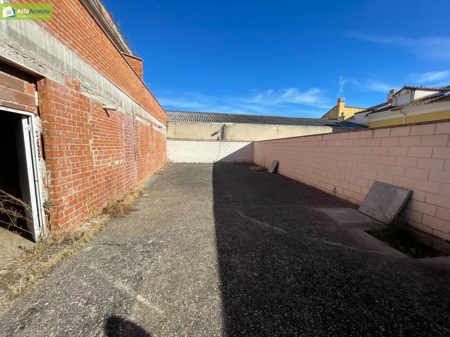 Parking de Edificio en venta en Fuentespina