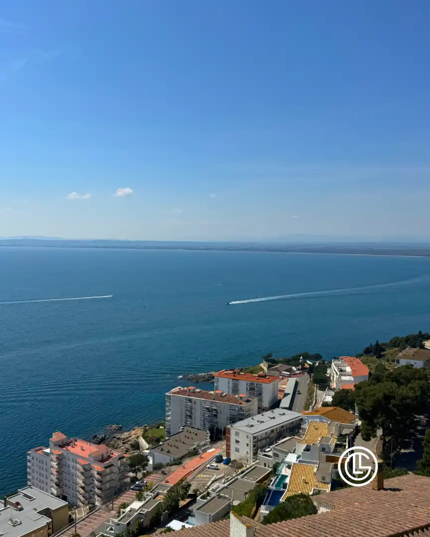 Vista exterior de Apartament en venda en Roses amb Aire condicionat, Calefacció i Terrassa