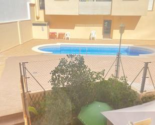 Piscina de Pis de lloguer en Burjassot amb Terrassa, Balcó i Piscina comunitària