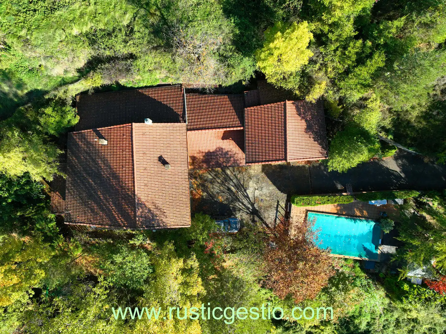 Vista exterior de Finca rústica en venta en Vallfogona de Ripollès con Jardín privado, Terraza y Piscina