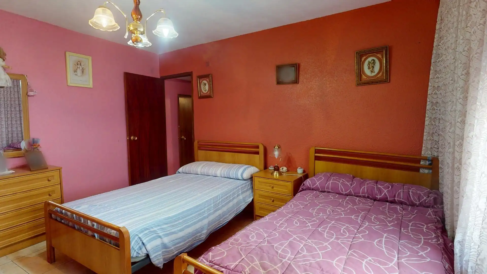 Habitación de Finca rústica en venta en Lumpiaque con Calefacción, Terraza y Amueblado