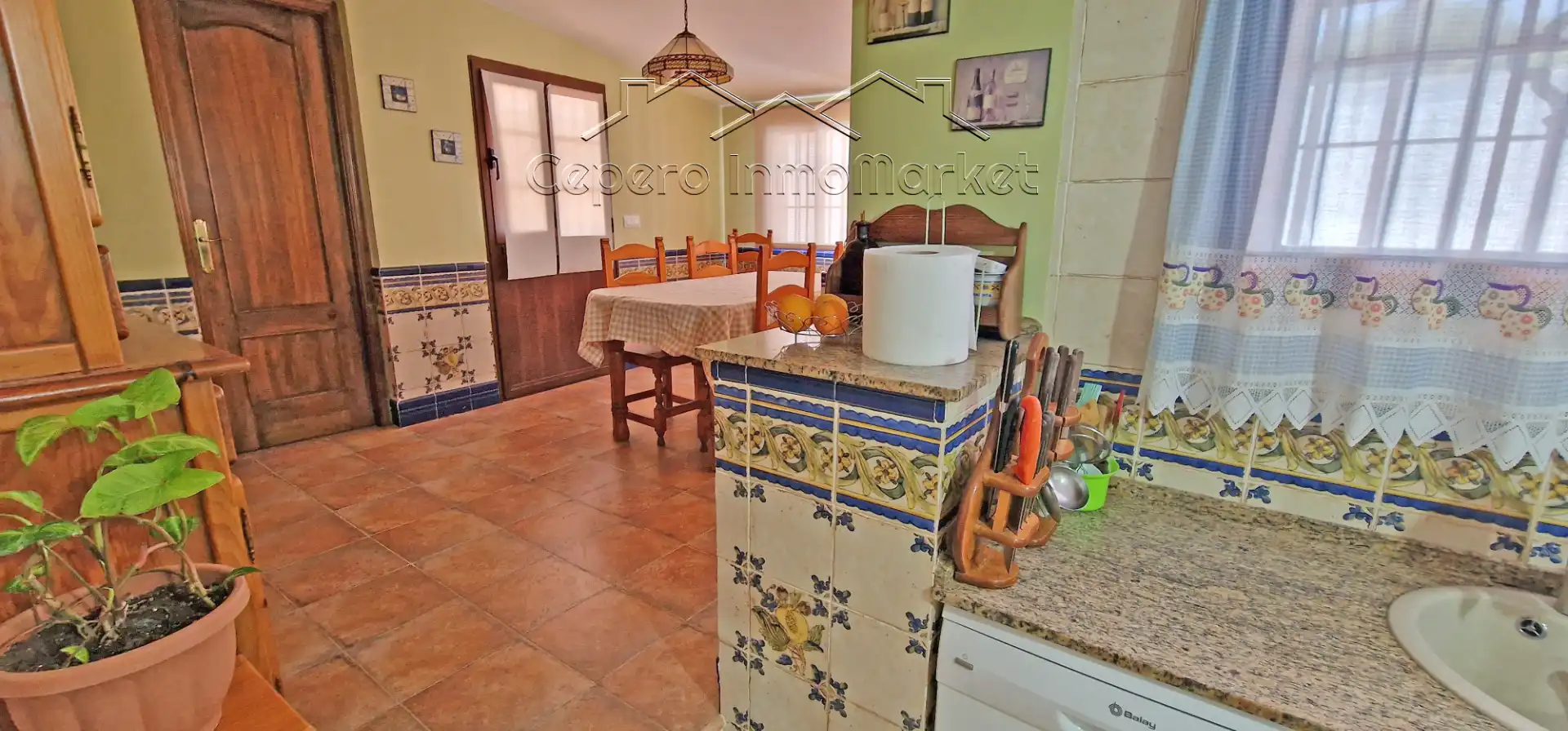Cuina de Casa o xalet en venda en El Puerto de Santa María amb Aire condicionat, Jardí privat i Piscina