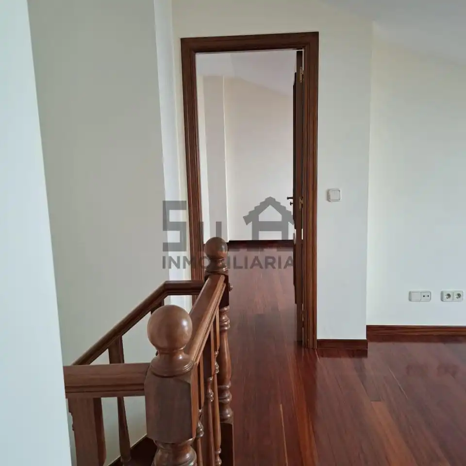 Dúplex en venda en Ourense Capital  amb Calefacció i Parquet
