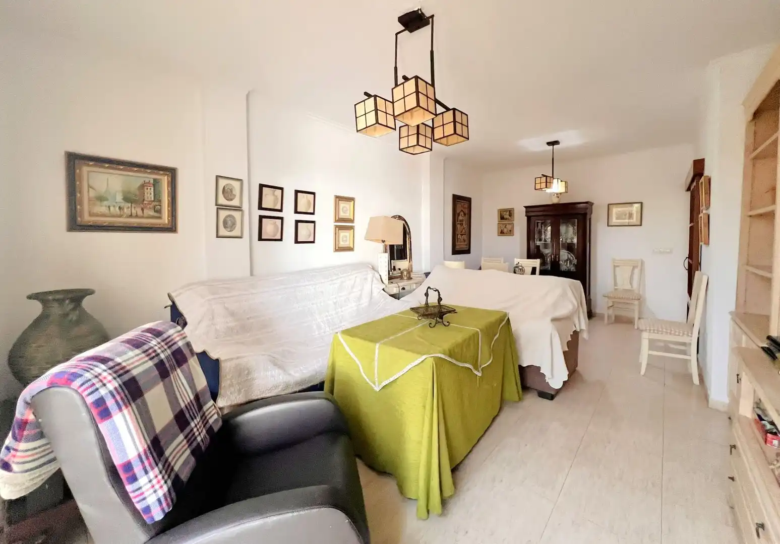 Habitación de Casa adosada en venta en Ayamonte con Aire acondicionado, Terraza y Trastero