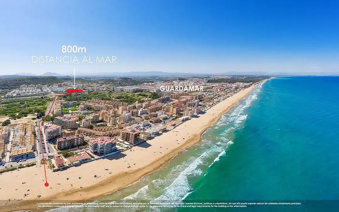 Vista exterior de Apartament en venda en Guardamar del Segura amb Terrassa i Piscina comunitària