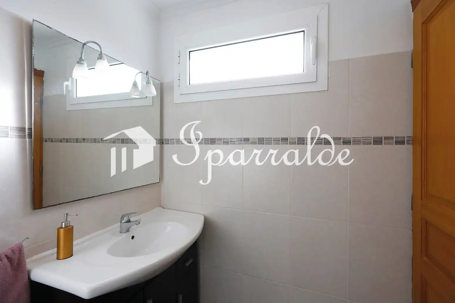 Bathroom of Flat for sale in Hendaye  with Heating, Parquet flooring and Balcony