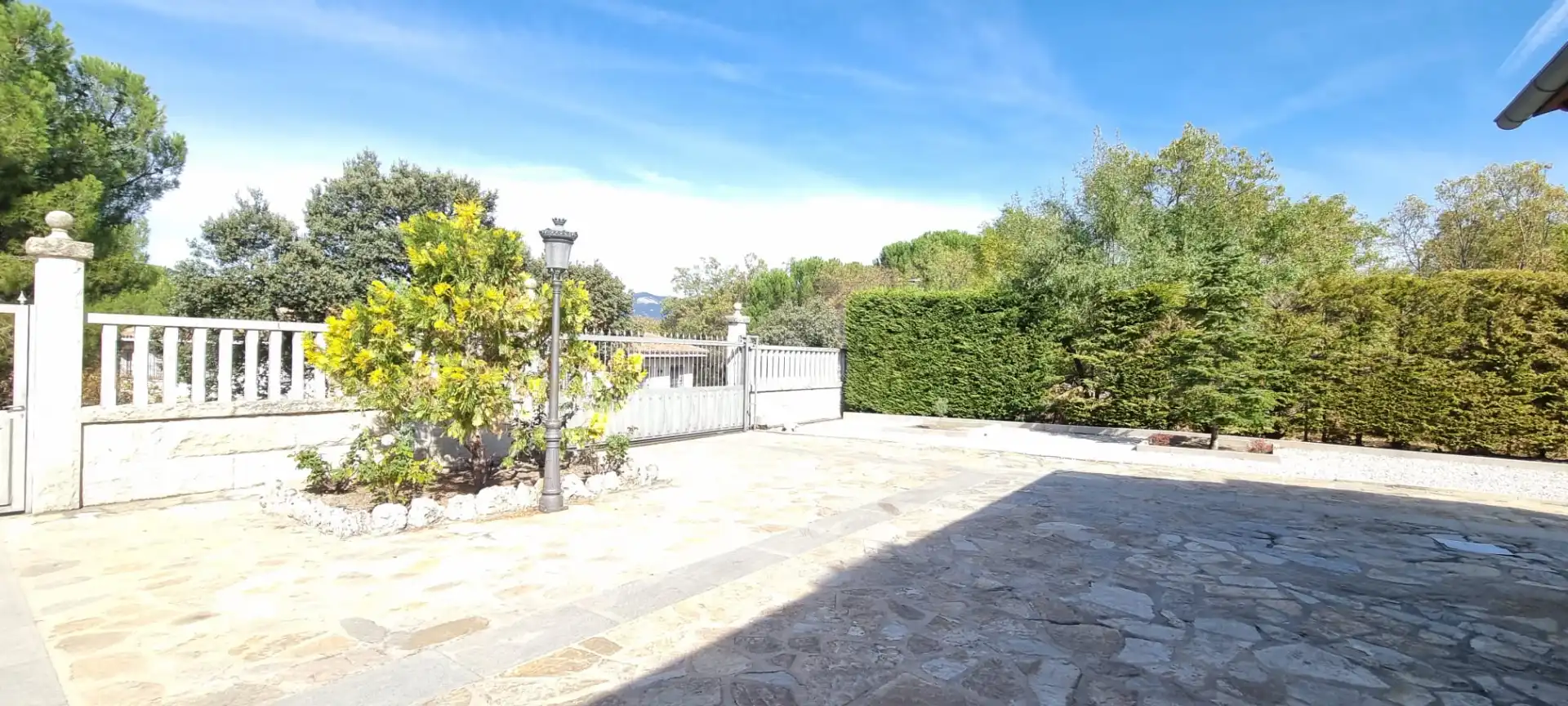 Jardí de Casa o xalet en venda en Moralzarzal amb Aire condicionat, Calefacció i Jardí privat