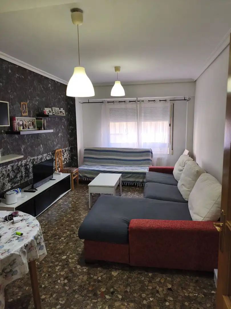 Sala de estar de Apartamento en venta en Albacete con Calefacción