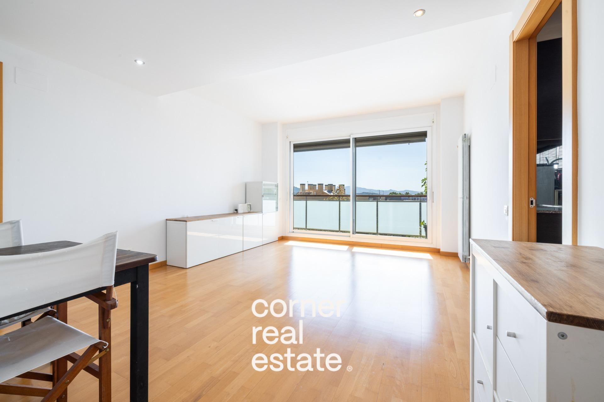 Exterior view of Flat for sale in Sant Cugat del Vallès  with Heating, Private garden and Parquet flooring