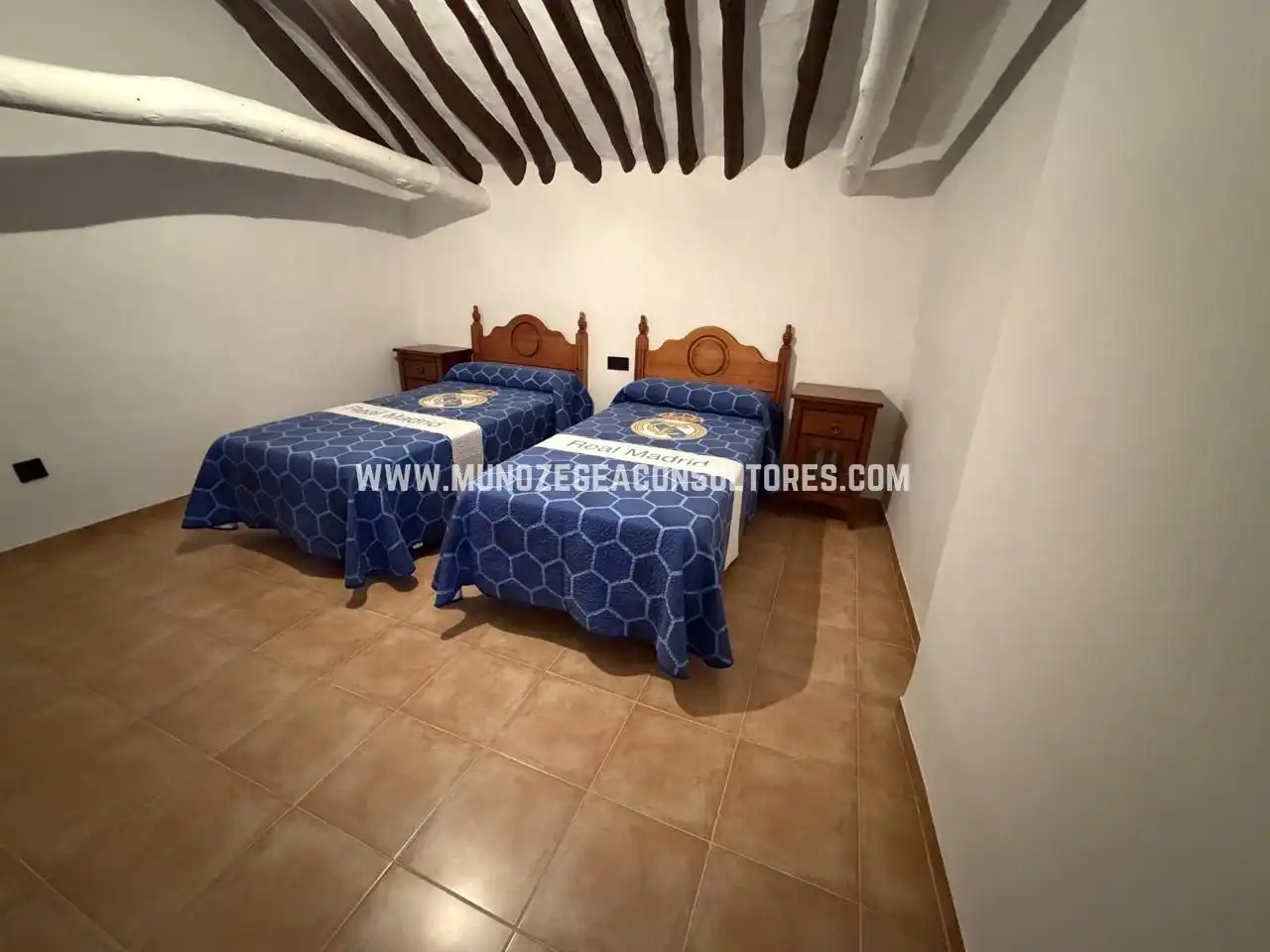 Dormitori de Finca rústica de lloguer en Cabra amb Piscina