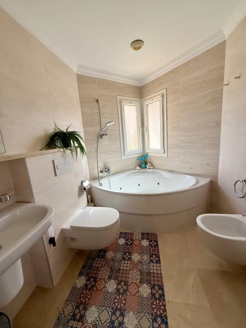 Bathroom of Flat for sale in Oliva  with Air Conditioner, Heating and Terrace
