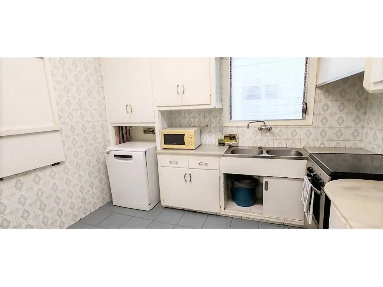 Küche von Wohnung zum Verkauf in Girona mit Klimaanlage, Heizung und Terrasse