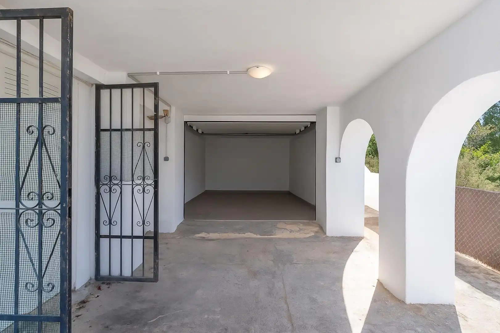 Parking of Houses for sale in Jávea / Xàbia  with Air Conditioner, Heating and Private garden