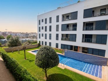 Pis amb piscina en venda a Ciutadella
