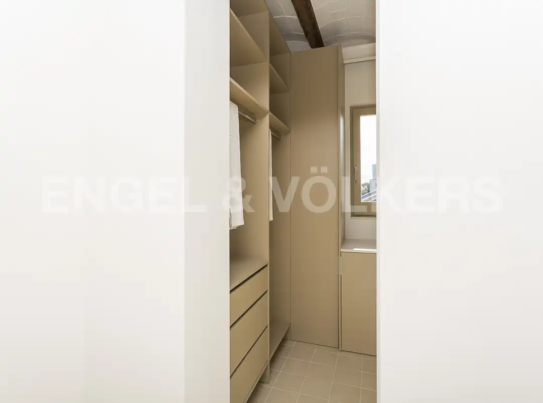 Bedroom of Flat for sale in Barcelona  with Air Conditioner, Heating and Balcony