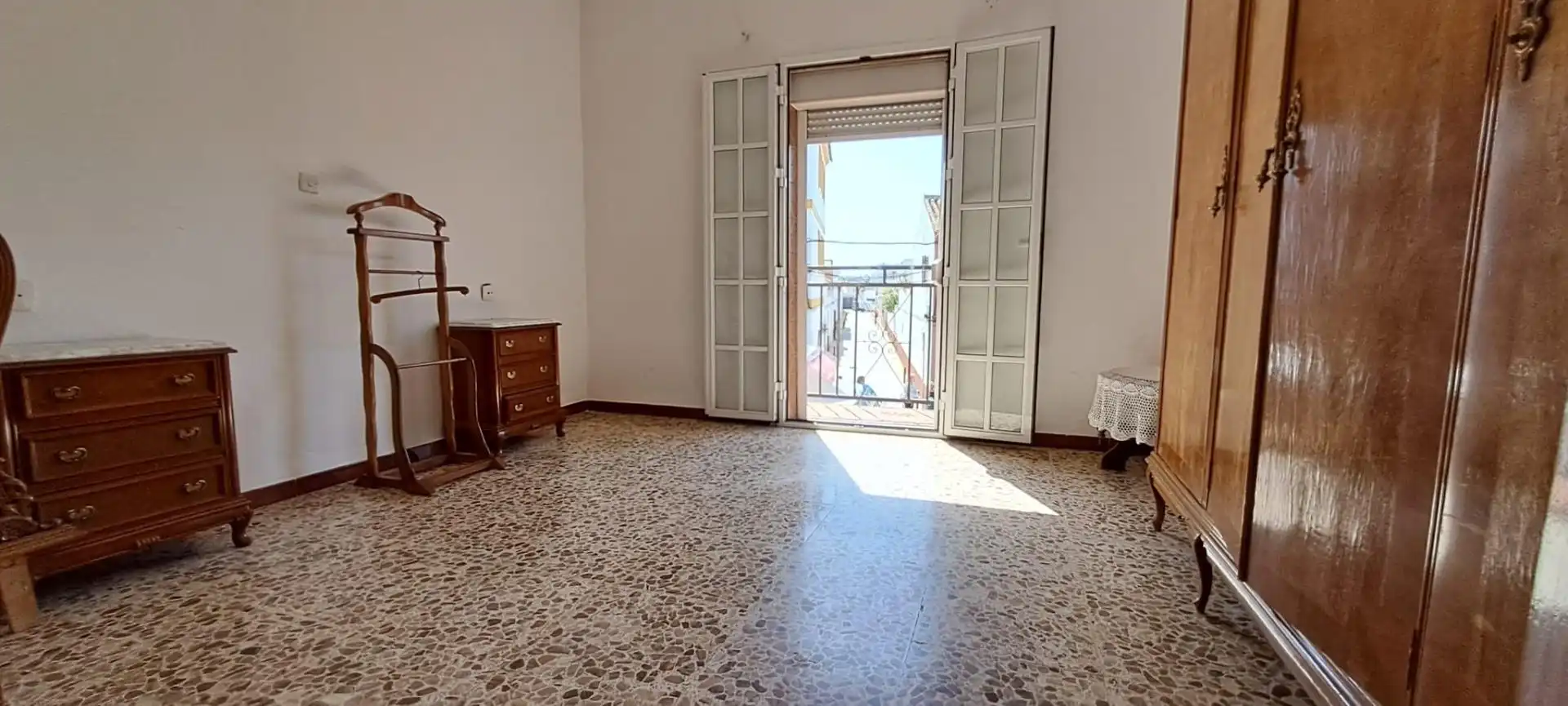 Sala d'estar de Casa o xalet en venda en Brenes amb Terrassa i Balcó