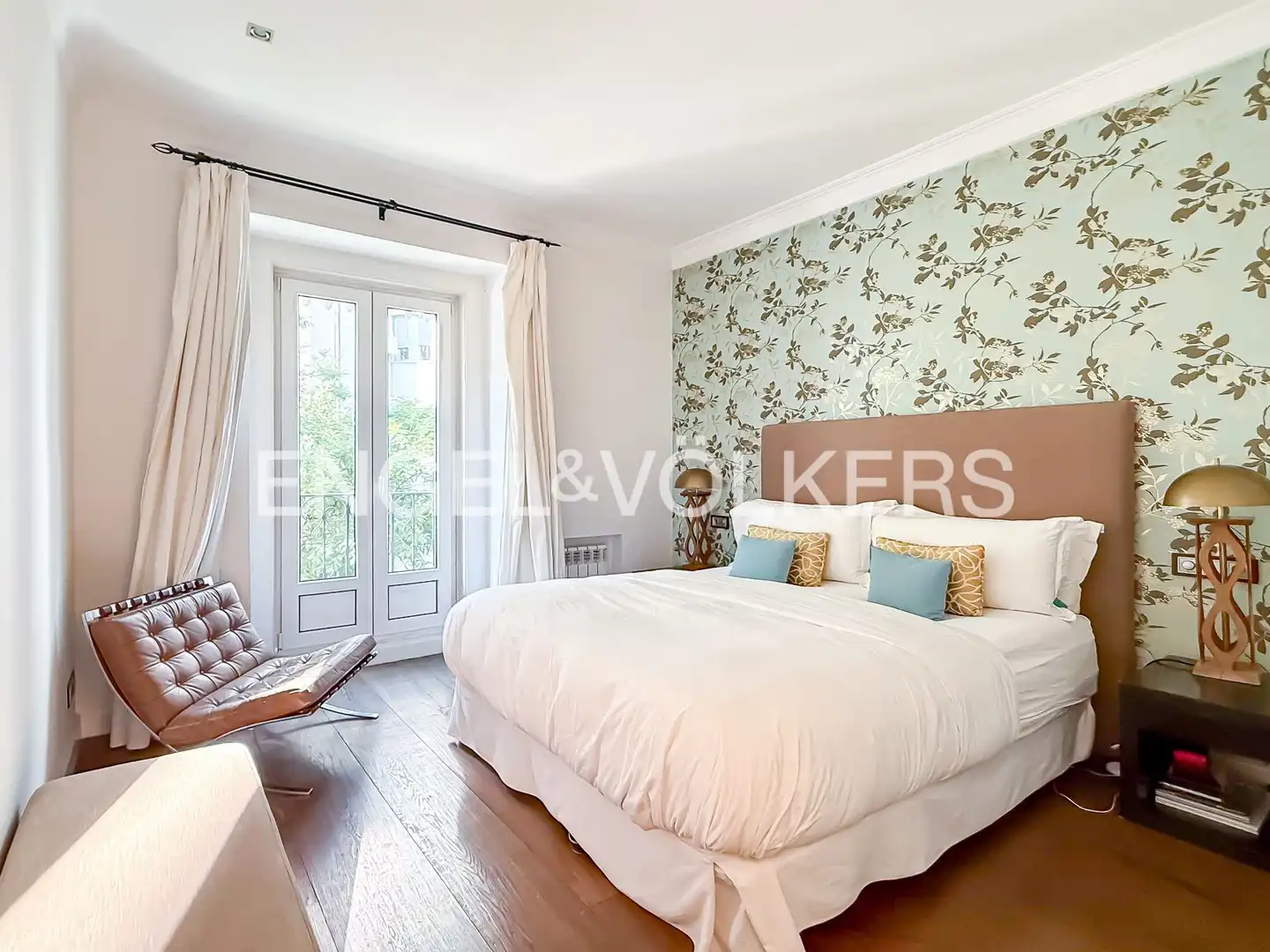 Schlafzimmer von Wohnung zur Miete in Madrid mit Klimaanlage, Heizung und Möbliert