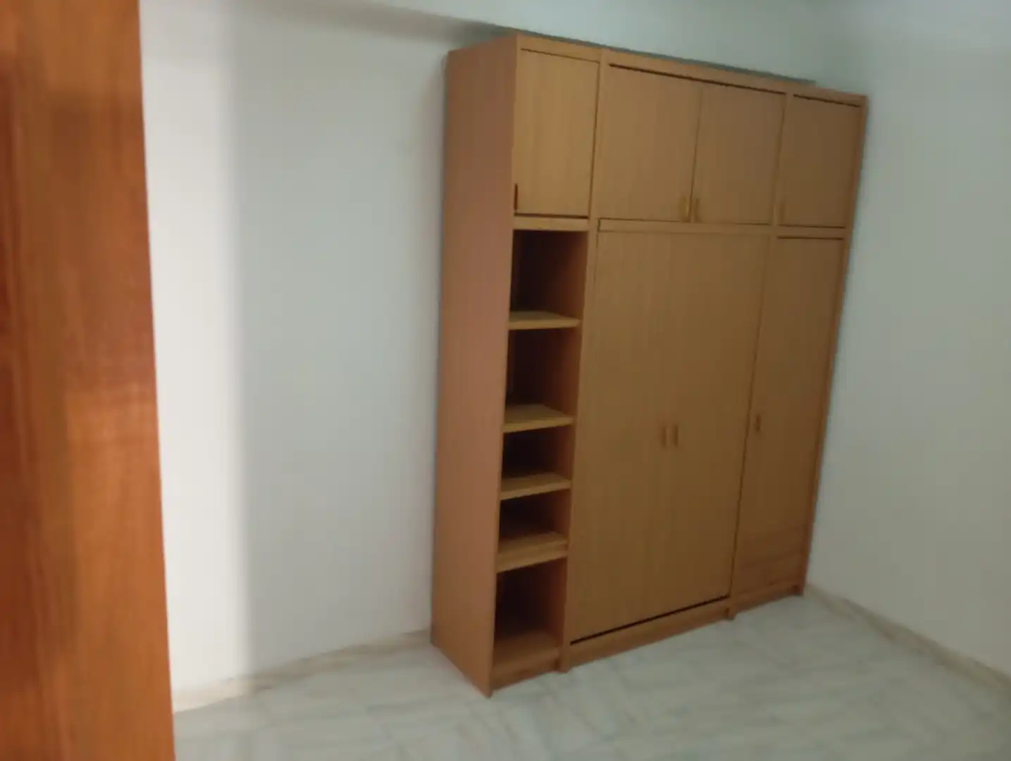 Schlafzimmer von Wohnung zur Miete in Elche / Elx mit Klimaanlage, Ofen und Balkon