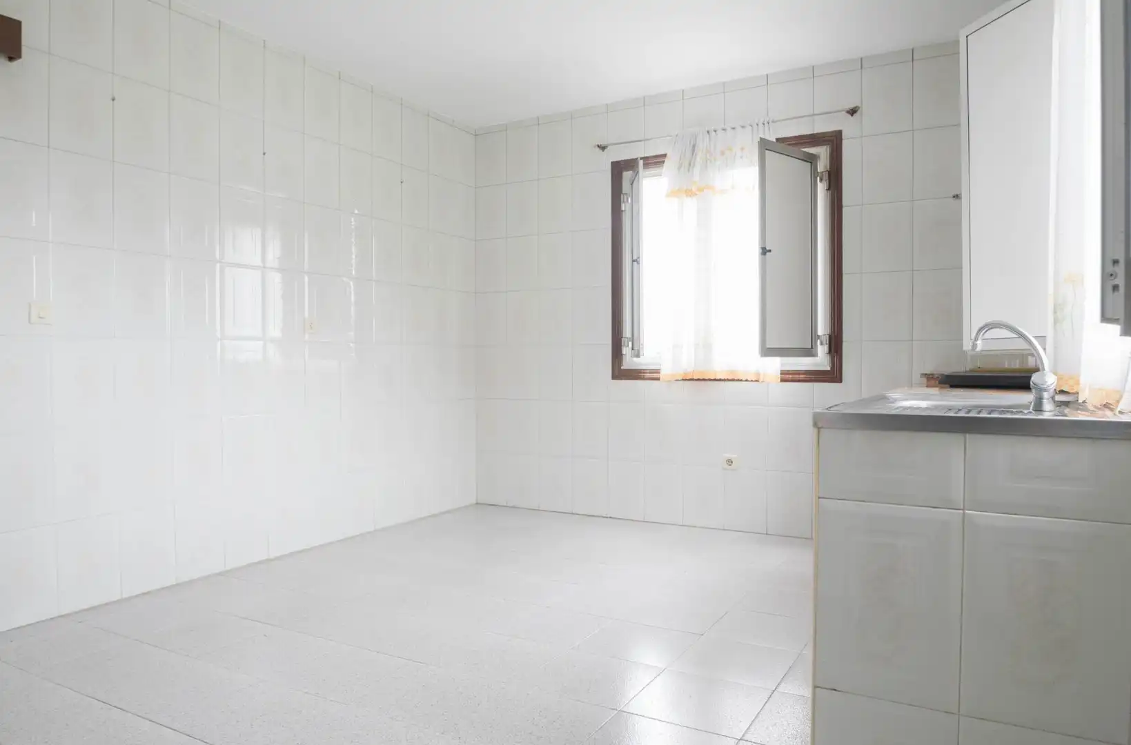 Cocina de Casa o chalet en venta en Carral con Jardín privado y Parquet