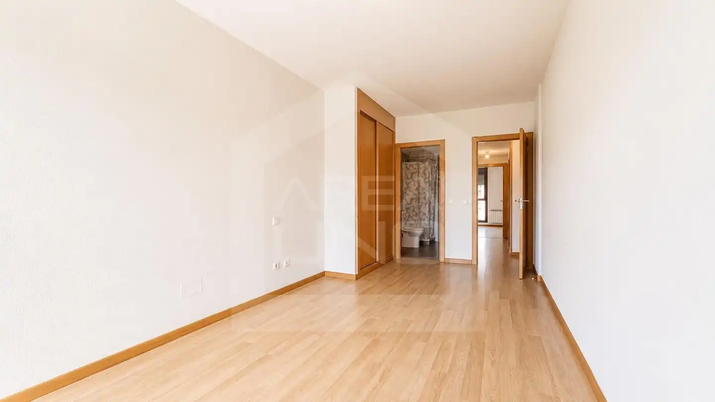 Bedroom of Flat for rent in Móstoles  with Air Conditioner, Heating and Storage room