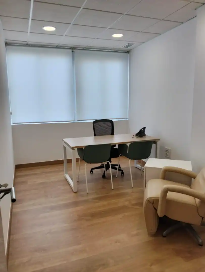 Oficina de alquiler en Plaza de Uncibay, 2, Centro Histórico, Centro