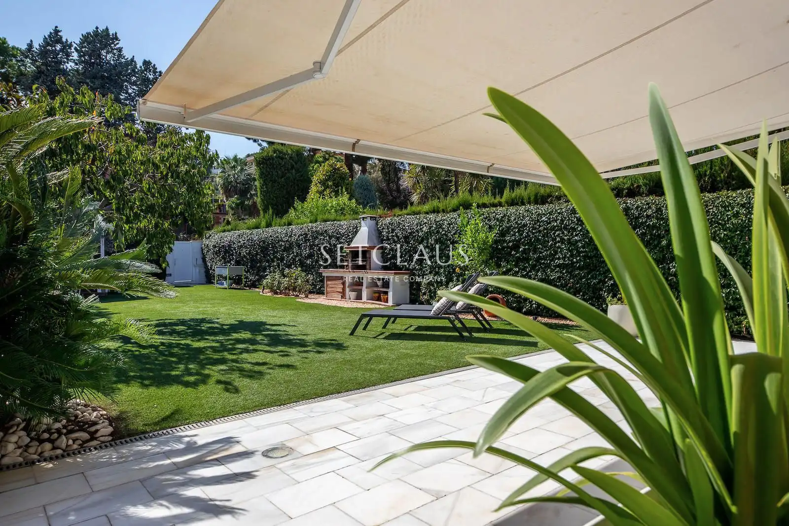 Jardí de Casa adosada en venda en Alella amb Aire condicionat, Calefacció i Jardí privat