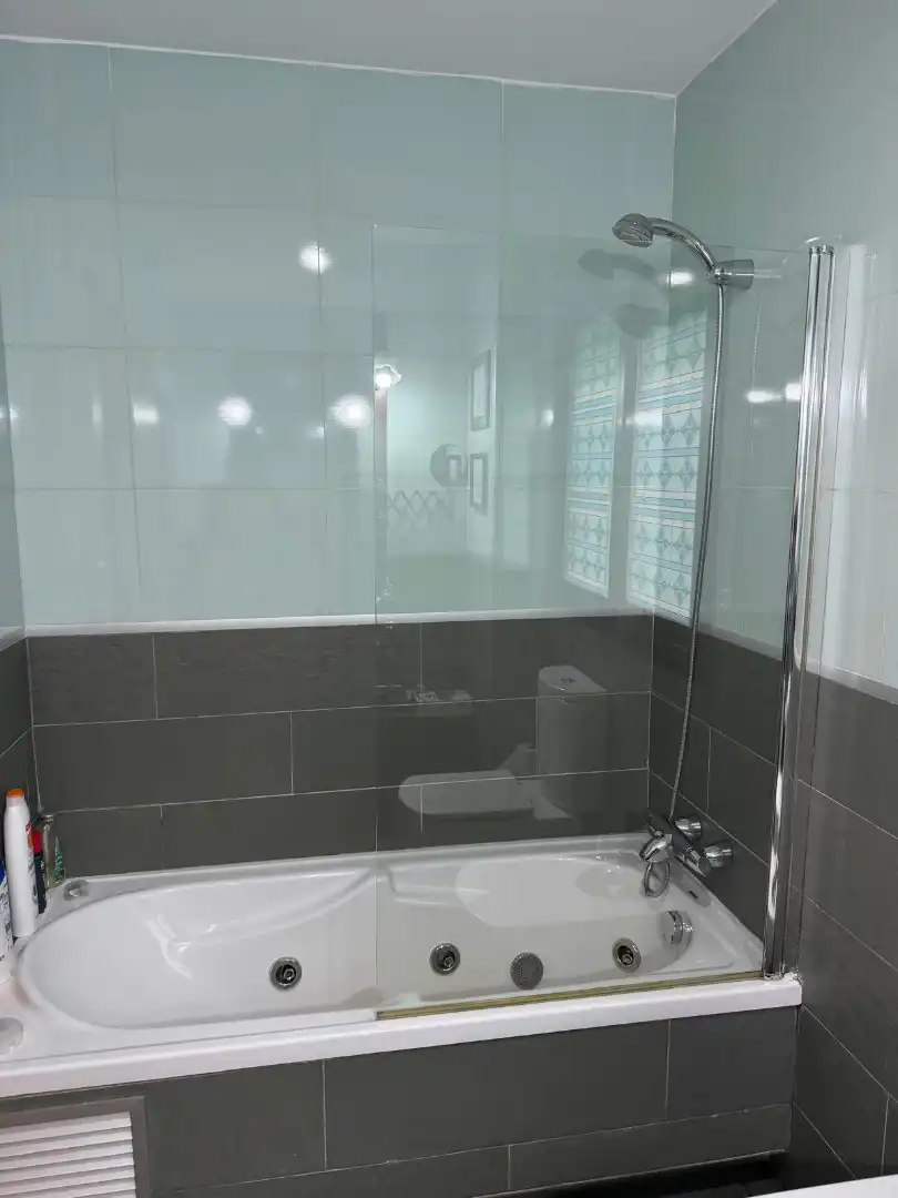 Baño de Ático en venta en Ceuta con Aire acondicionado, Terraza y Trastero