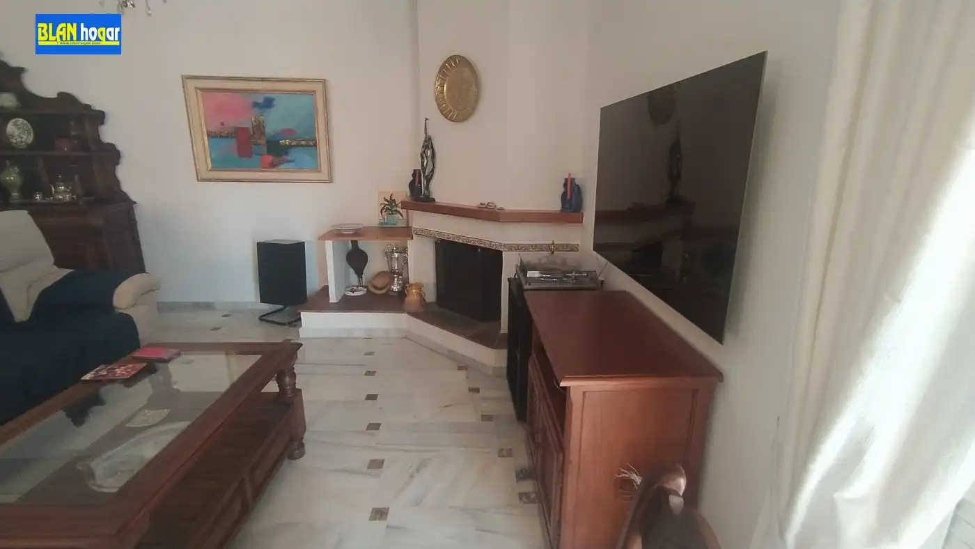 Casa amb piscina en venda a Calle Escritor González Valls, imagen 6