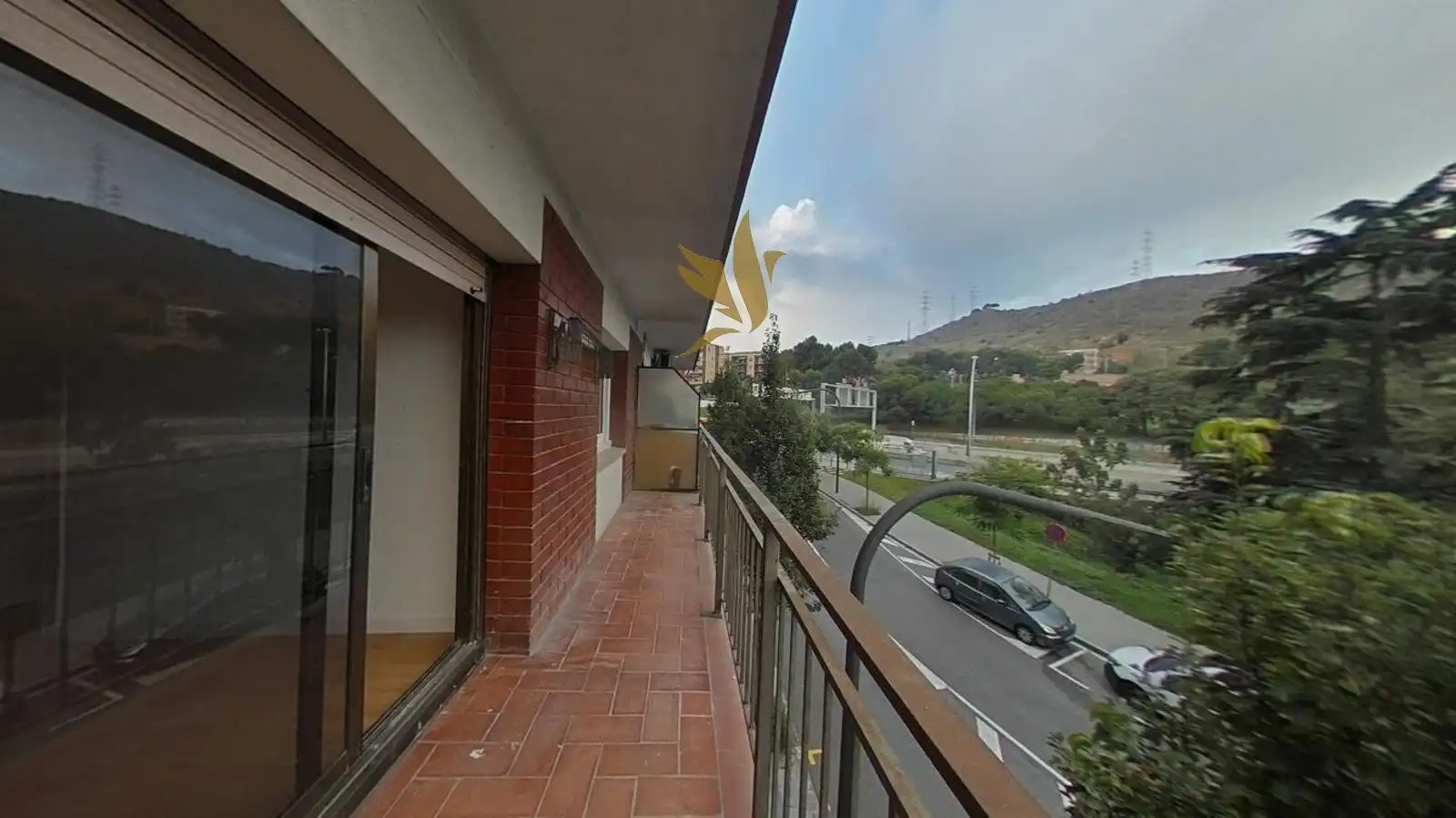 Vista exterior de Piso en venta en Barcelona con Calefacción y Balcón