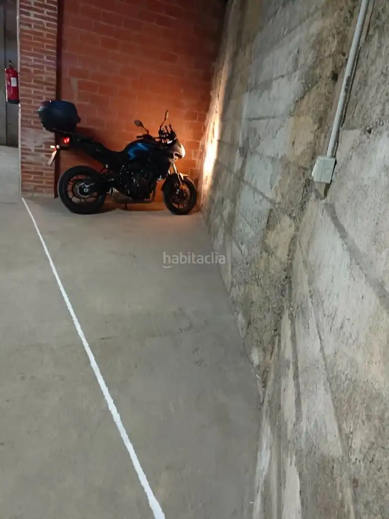Motorradstellplatz zum Verkauf in Passatge Boscamar 1, imagen 2