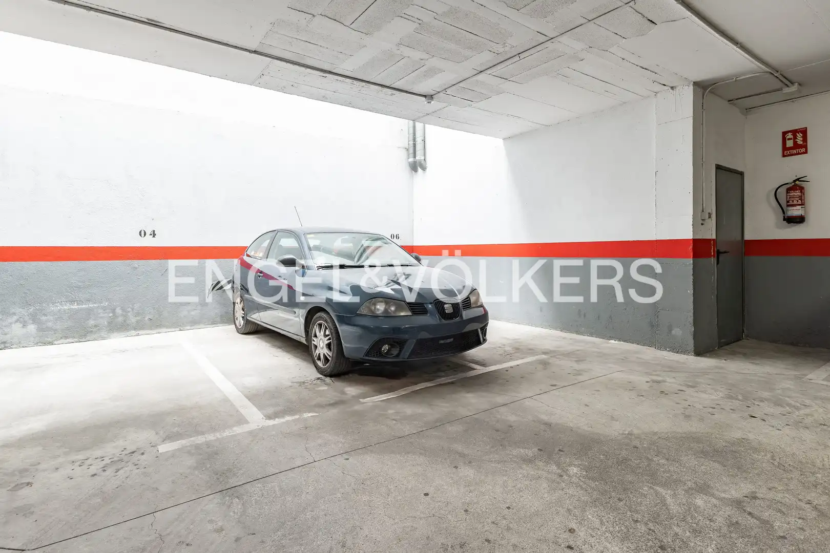 Parkplatz von Dachboden zum Verkauf in Montcada i Reixac mit Klimaanlage, Heizung und Parkett