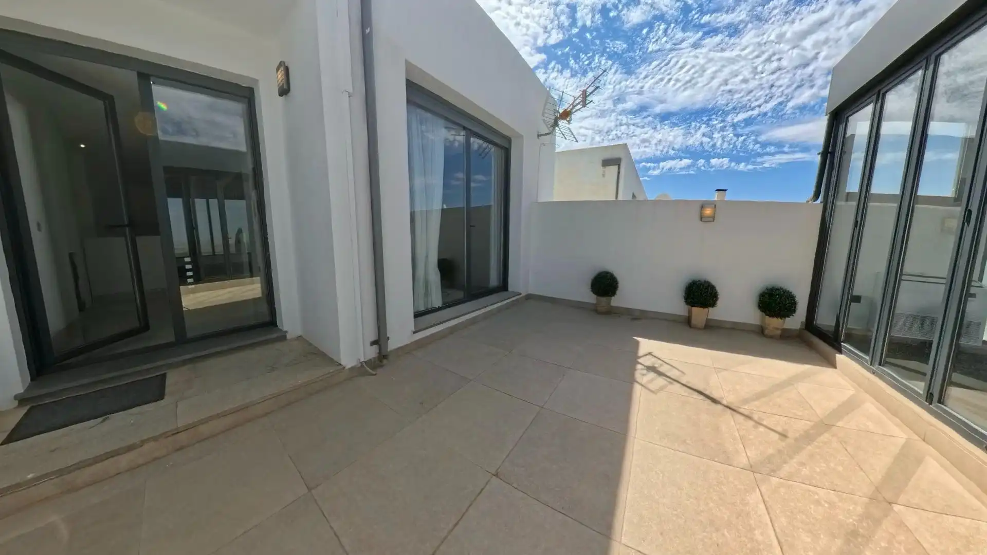 Reihenhaus mit Terrasse zur Miete in Calle CHARINAS, imagen 55