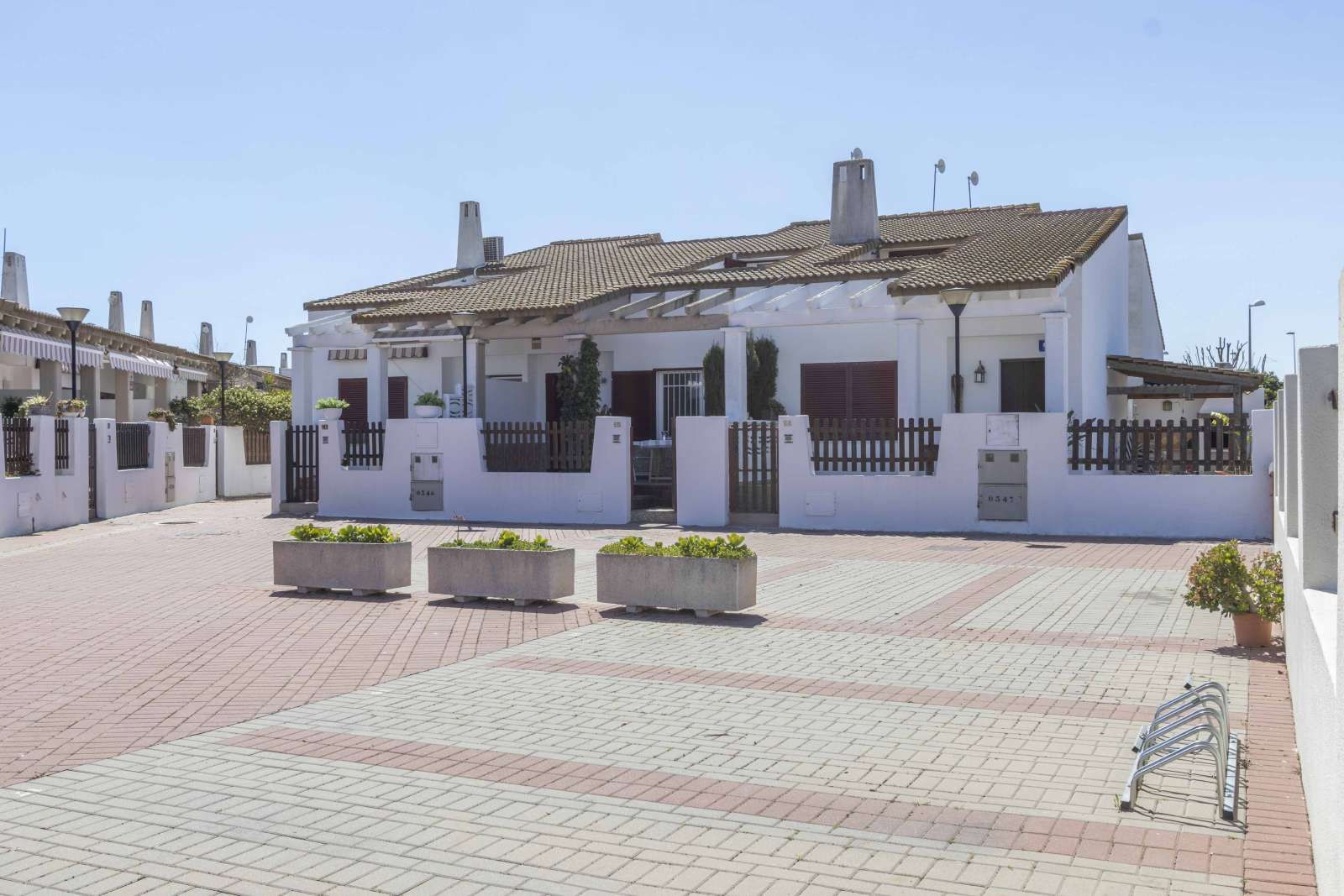 Exterior view of Apartment to share in Sagunto / Sagunt  with Air Conditioner, Terrace and Furnished