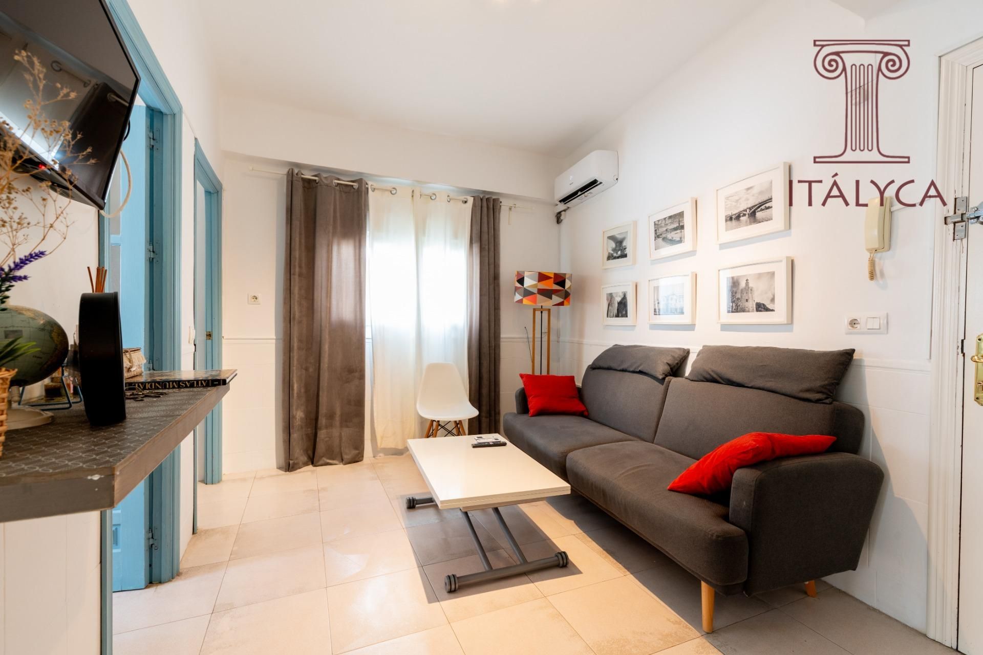 Sala de estar de Piso en venta en  Sevilla Capital con Aire acondicionado y Calefacción