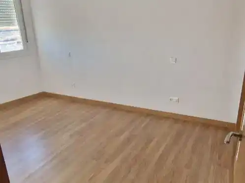 Schlafzimmer von Wohnung zum Verkauf in Carmena mit Balkon